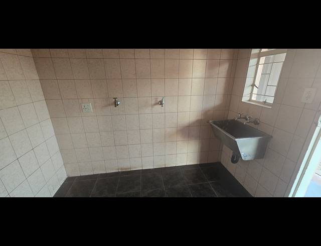 4 BEDROOM FREESTANDING FOR SALE IN FAUNA PARK